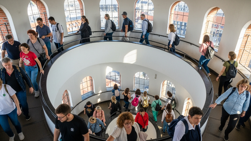 Descobrindo o Encanto Romântico da Dinamarca: Um Guia para Casais Brasileiros