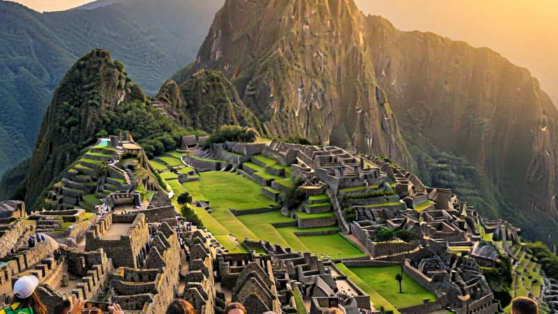 Descobrindo o Peru: Um Guia Prático para Turistas Brasileiros